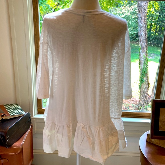 AKEMI + Kin White Ruffle Short
Sleeve Blouse  Medium - Picture 5 of 7